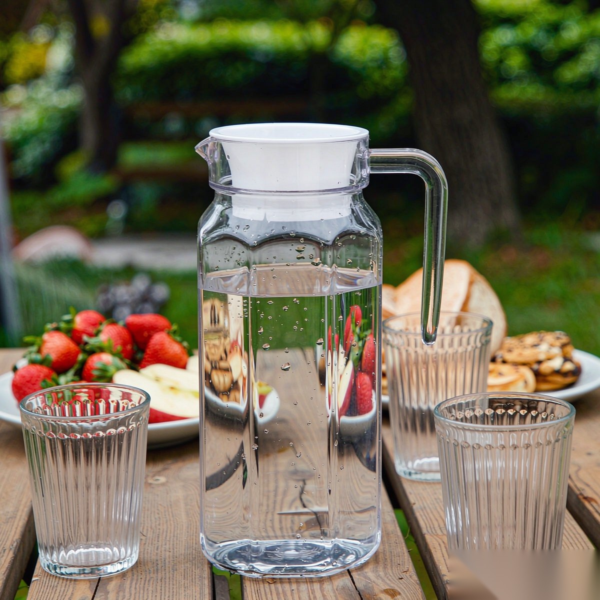 BY-9144A unbreakable PC water pitcher - ready for an outdoor picnic