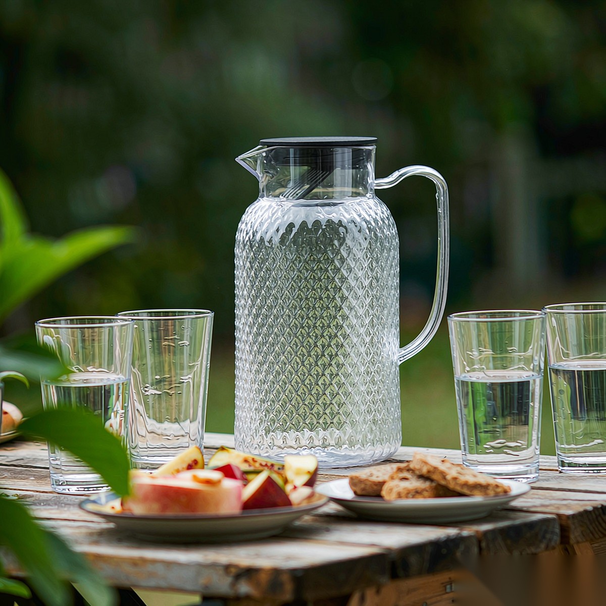 BY-9190B unbreakable PC full-handle water pitcher - ready for an outdoor picnic