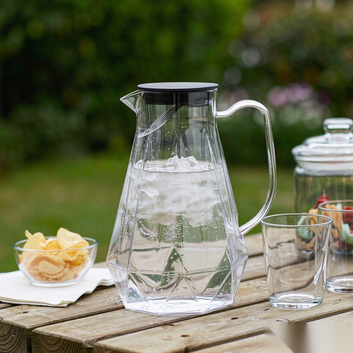 BY-9192B unbreakable PC full-handle water pitcher - ready for an outdoor picnic
