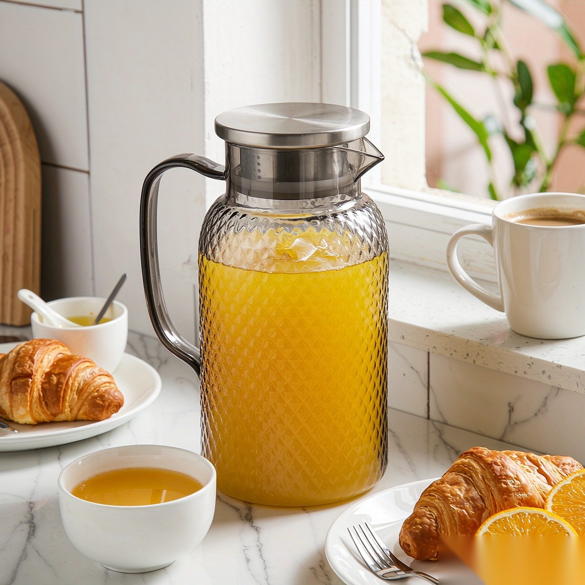 BY-9190B unbreakable PC full-handle water pitcher (gray) - serving chilled juice at breakfast