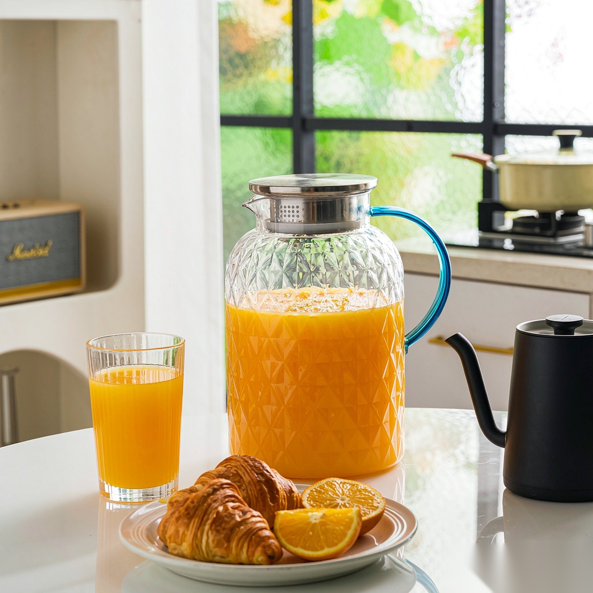 BY-9199A unbreakable PC full-handle water pitcher (steel) - serving chilled juice at breakfast
