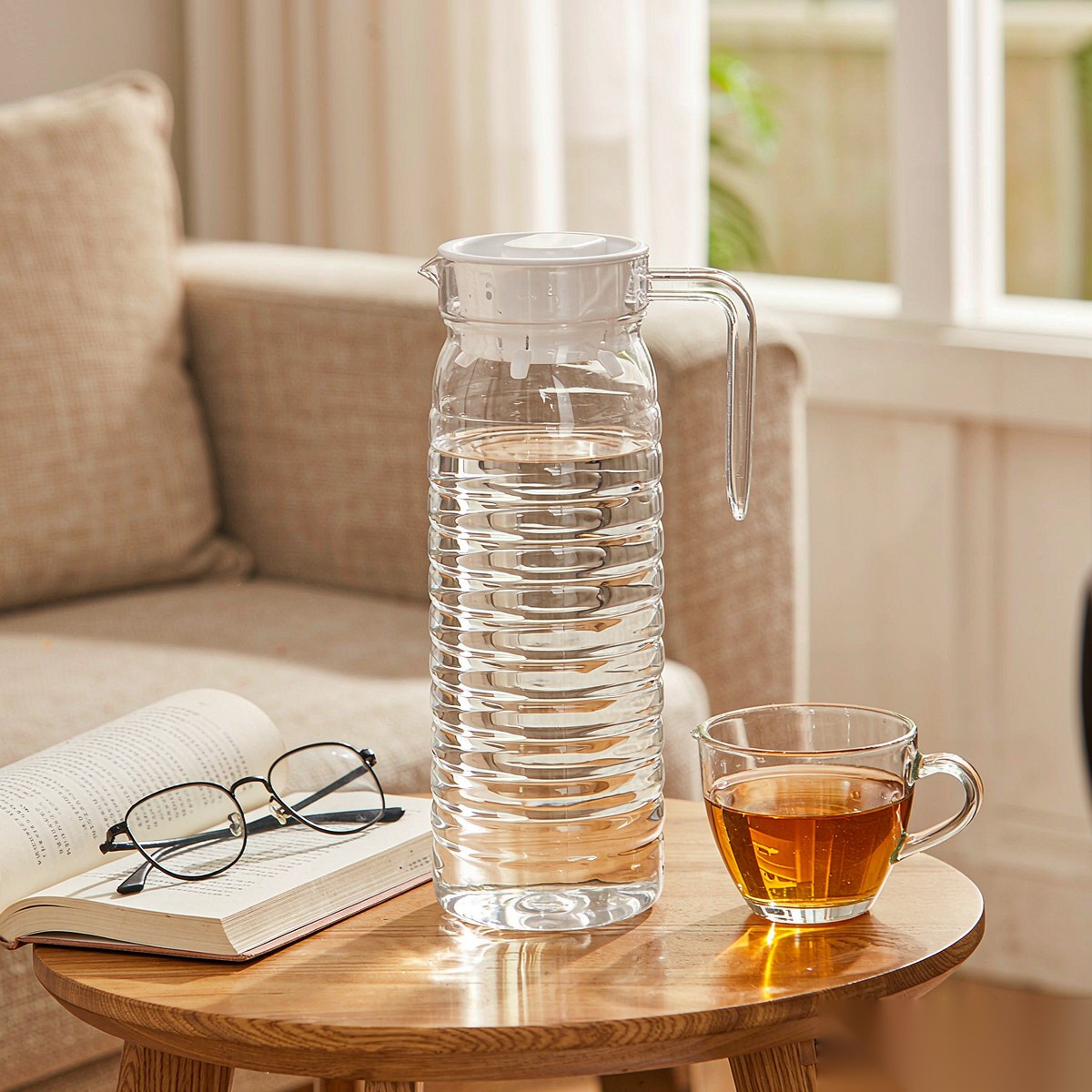 BY-9142B unbreakable PC water pitcher (tea) - in use for afternoon tea