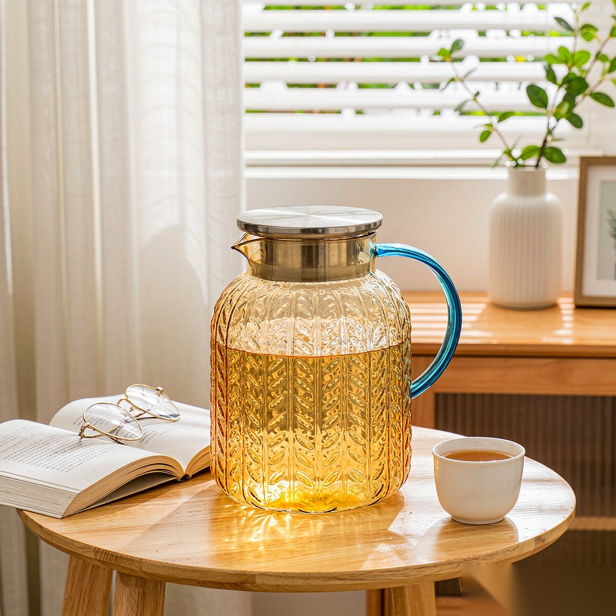 BY-9196B unbreakable PC full-handle water pitcher (tea) - in use for afternoon tea