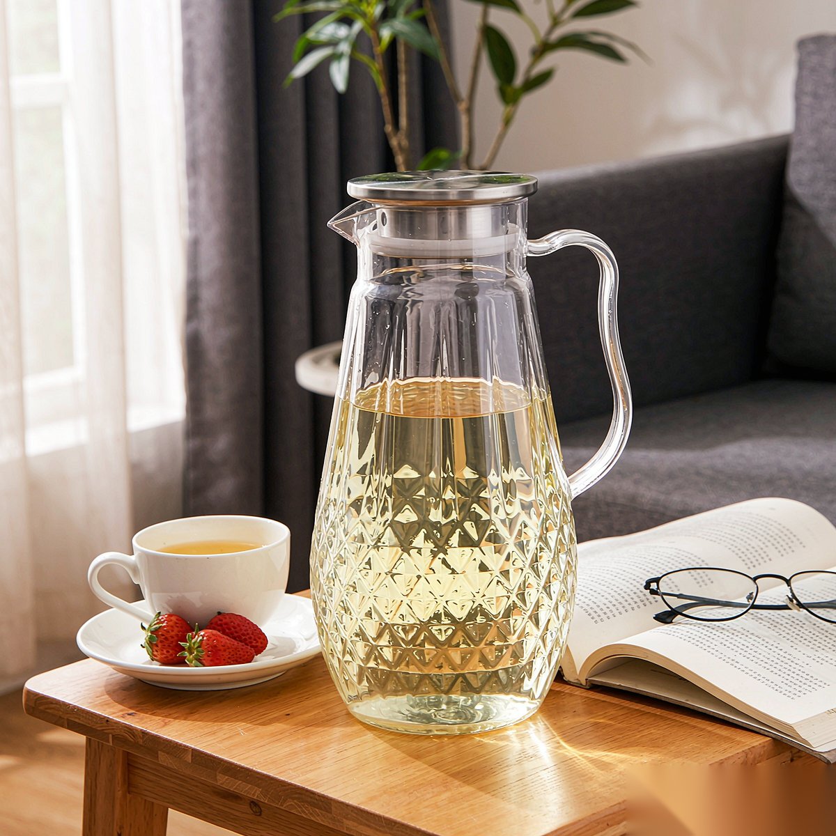 BY-9197A unbreakable PC full-handle water pitcher (tea) - in use for afternoon tea