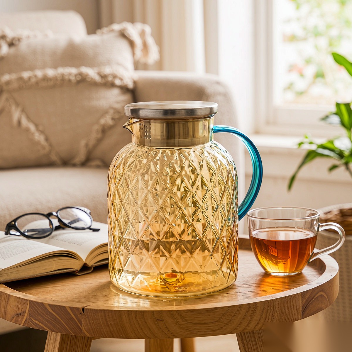 BY-9199B unbreakable PC full-handle water pitcher (tea) - in use for afternoon tea