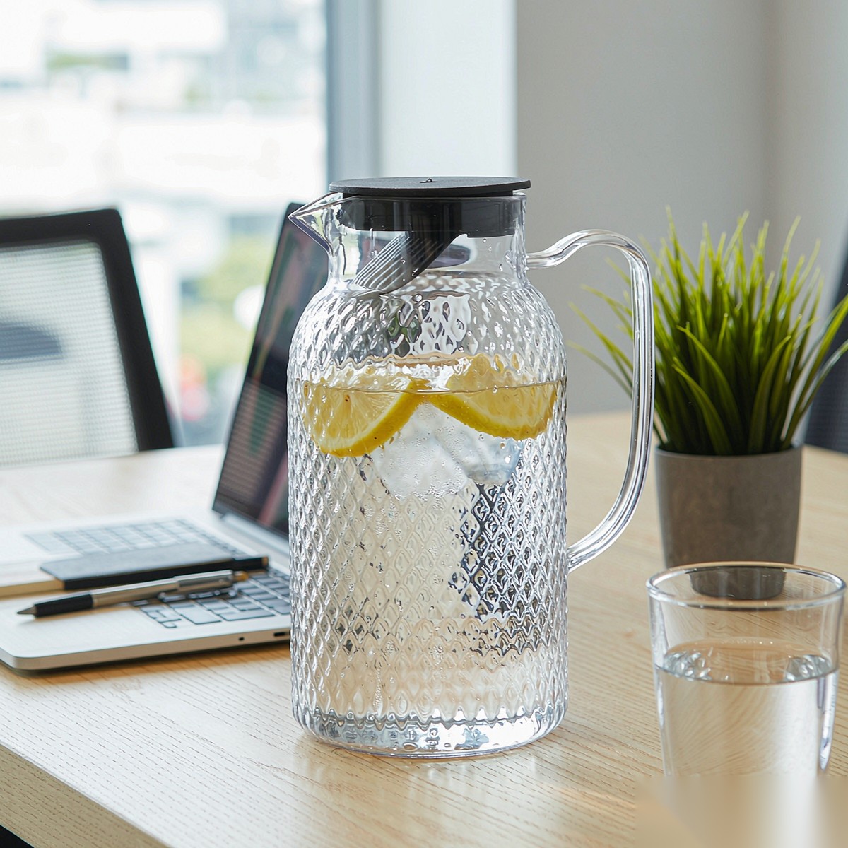 BY-9190B unbreakable PC full-handle water pitcher - in an office meeting room