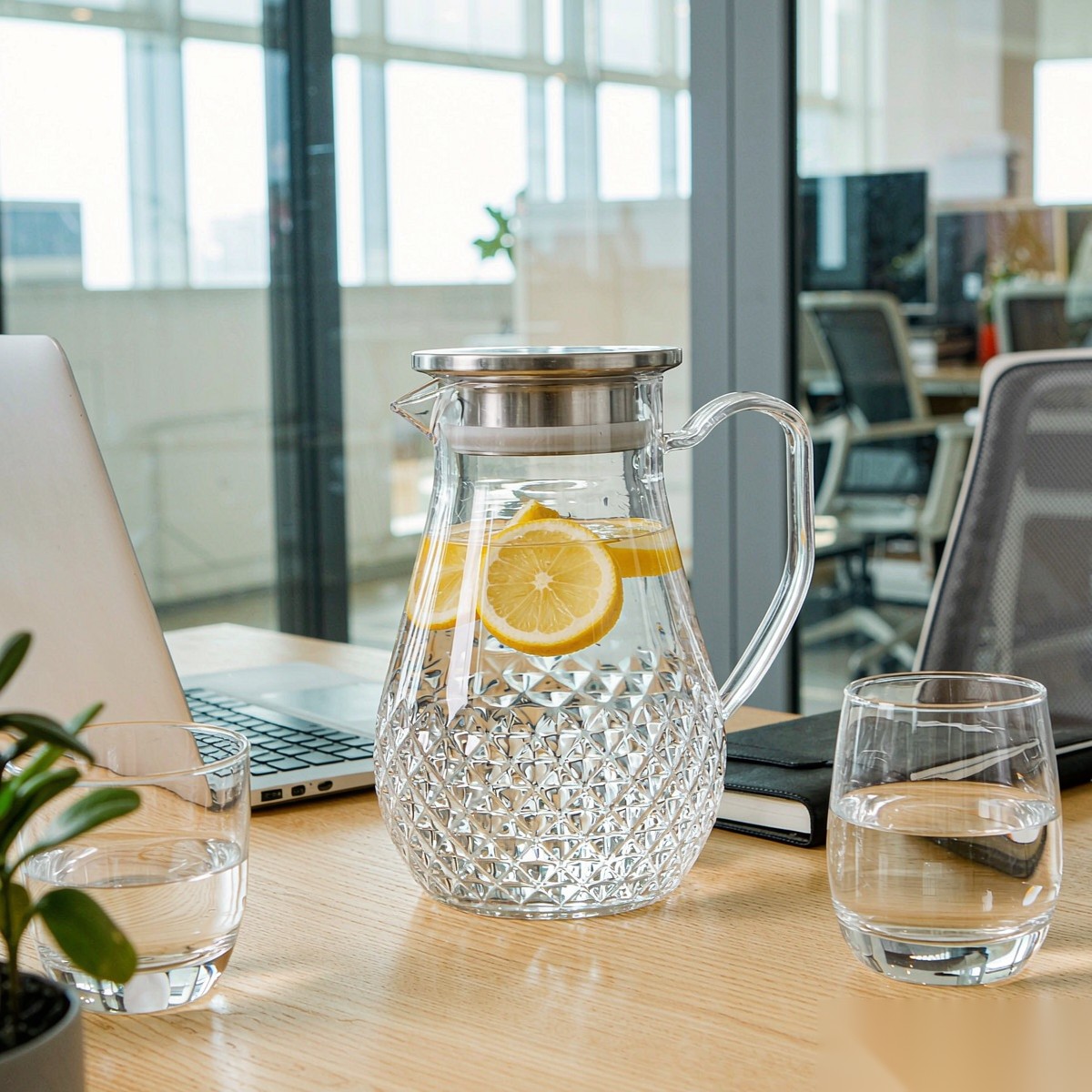 BY-9197C unbreakable PC full-handle water pitcher (steel) - in an office meeting room
