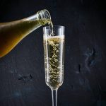 detail BY 9914A elsjoy acrylic champagne flute 110ml clear transparent glass pouring dynamic 6