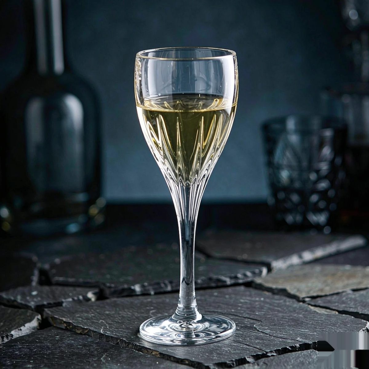 BY-9919-1 Acrylic wine goblet in premium black & grey texture