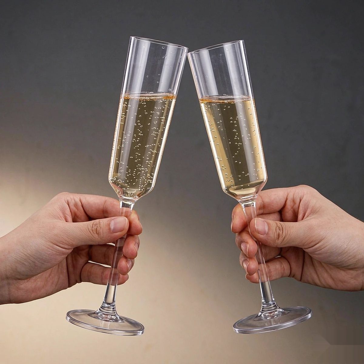 BY-9914A PC champagne flute in handheld toasting