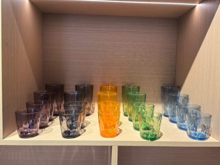 main‑multi‑colored‑textured‑pc‑tumbler‑hotel‑drinking‑cup‑display1