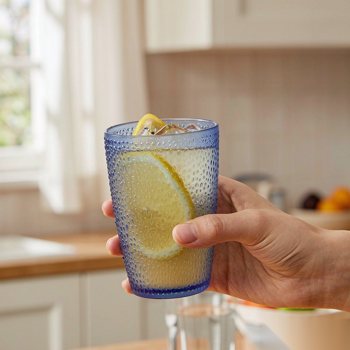 polycarbonate PC polka dot glass handheld iced drink scene