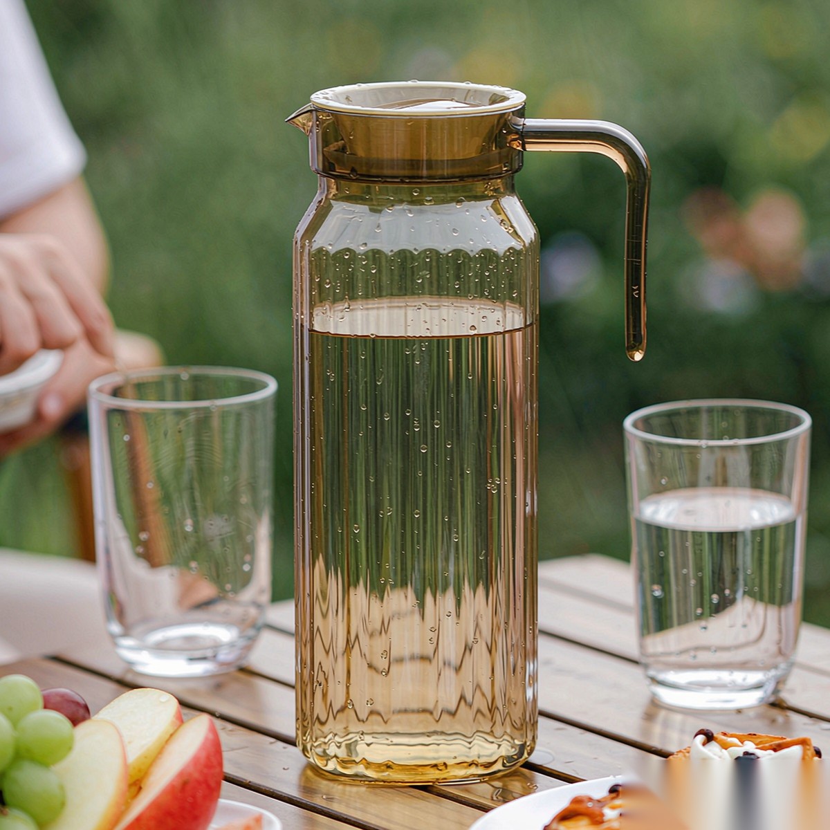 detail 03 by 9141b elsjoy acrylic water pitcher 1500ml tea std outdoor picnic scene