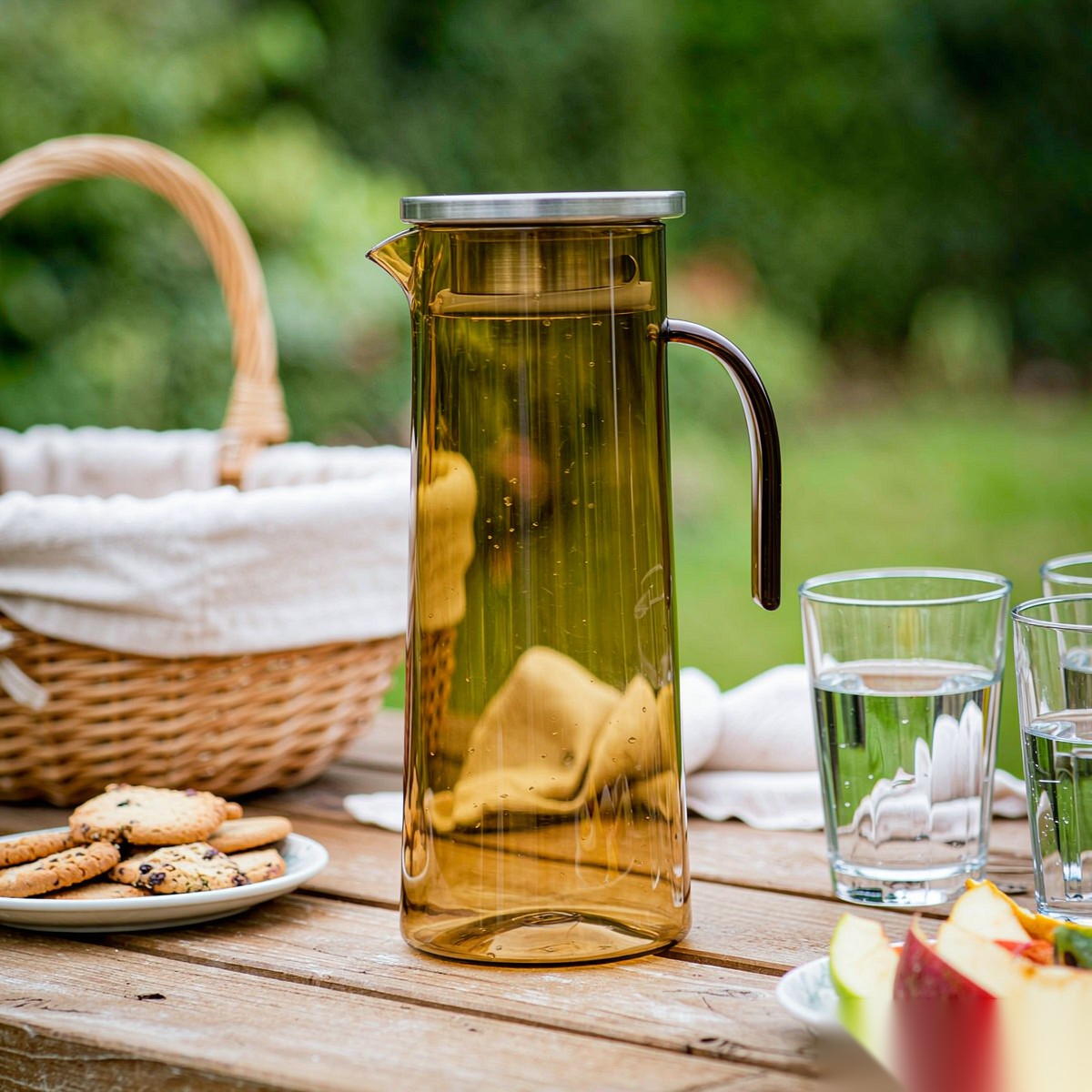 detail 03 by 9160c elsjoy acrylic water pitcher 1500ml tea steel outdoor picnic scene