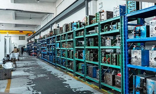 Mold storage racks at Benyang factory